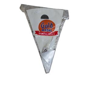 Gold Medal Baking Mixes piping kit 2007.